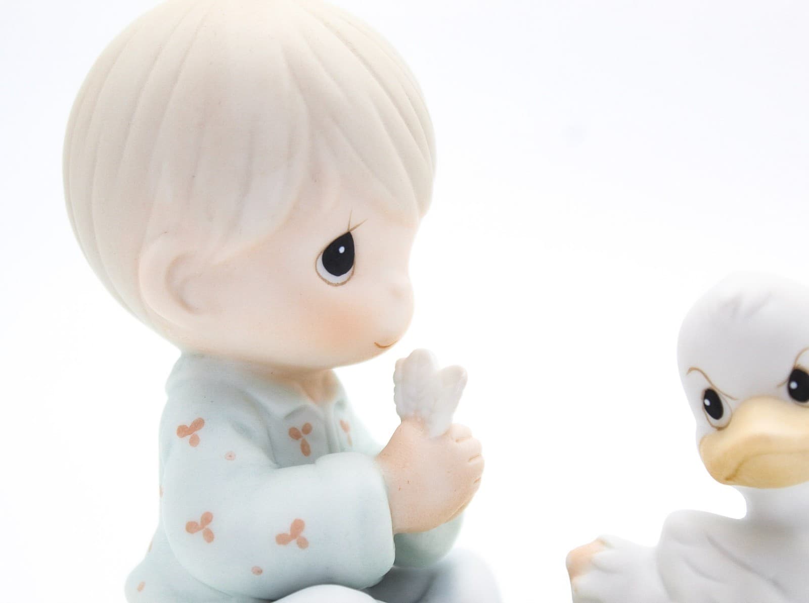 Precious Moments Friends to the Very End Enesco Porcelain Figurine 1993 - Thumbnail 2