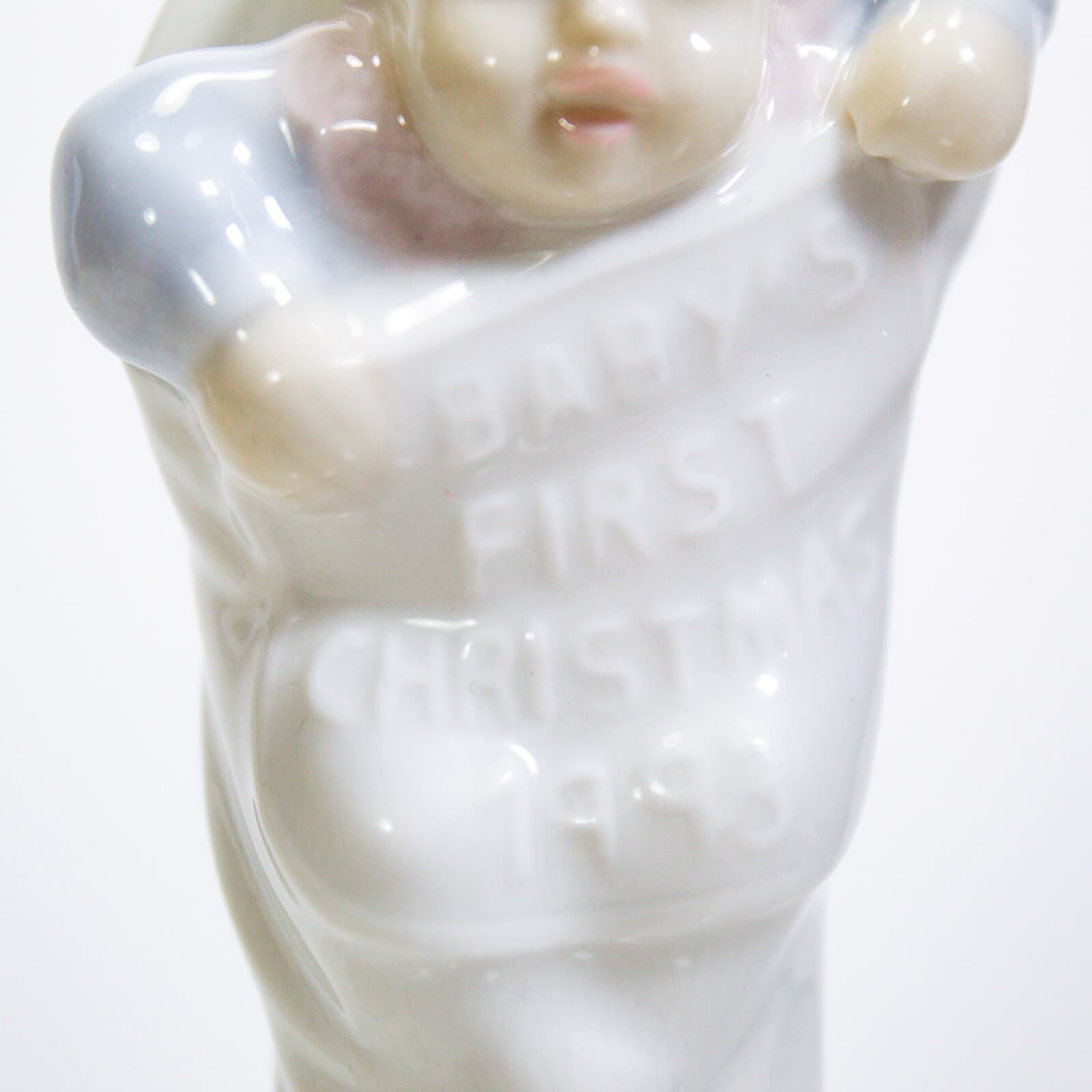 LLADRO "Baby's First Christmas 1993" Porcelain Decorative Christmas Ornament - Thumbnail 3