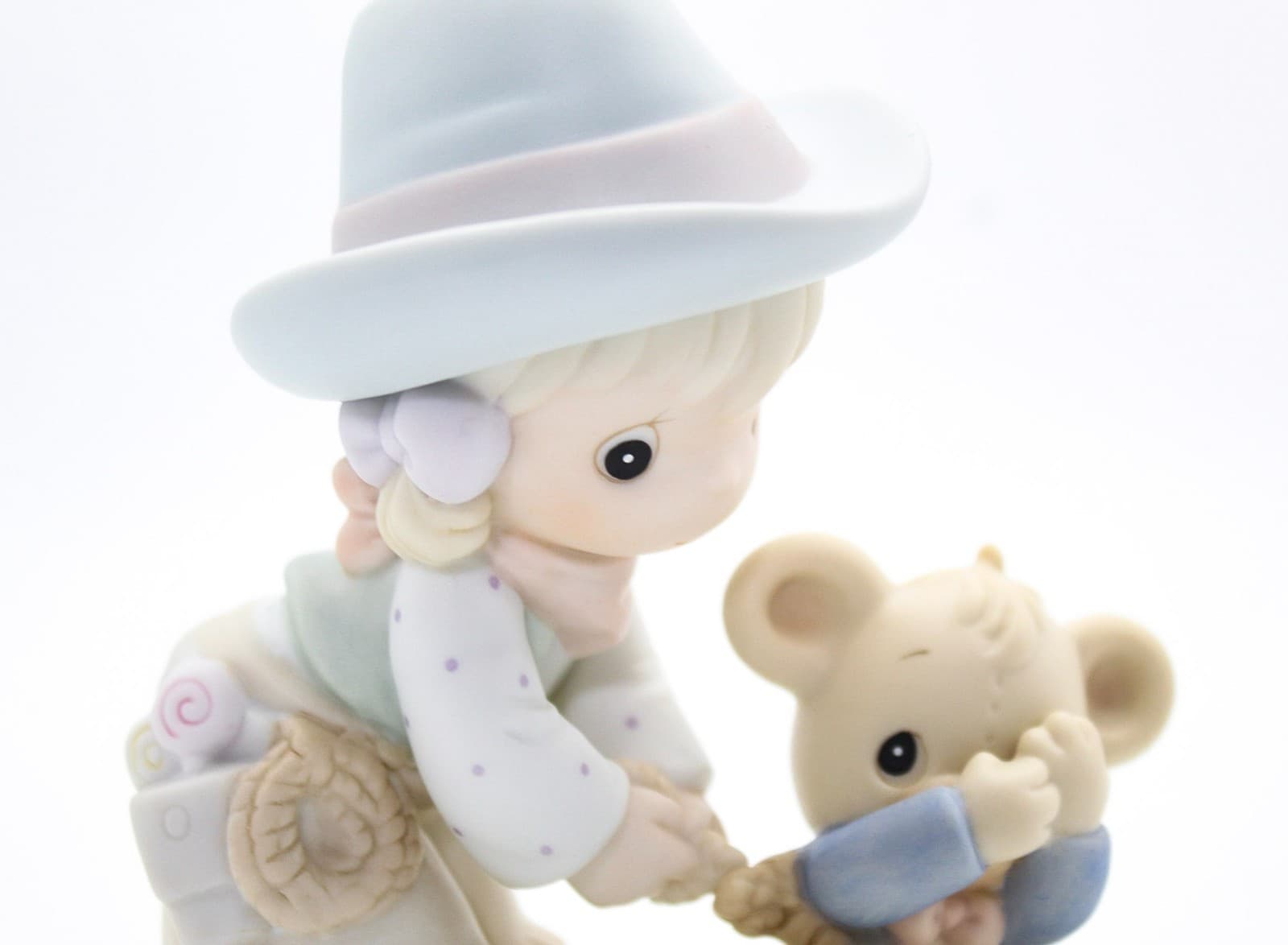 Precious Moments I Can't Bear To Let You Go Enesco Porcelain Figurine 1994 - Thumbnail 2