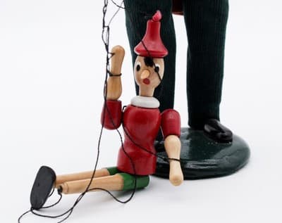 Byers' Choice 1998 Puppeteer Pinocchio Puppet Man The Carolers Christmas Doll - Thumbnail 4