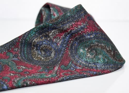 WEMBLEY Men's necktie Vintage Burgundy Paisley 100% Polyester Made In USA - Thumbnail 4
