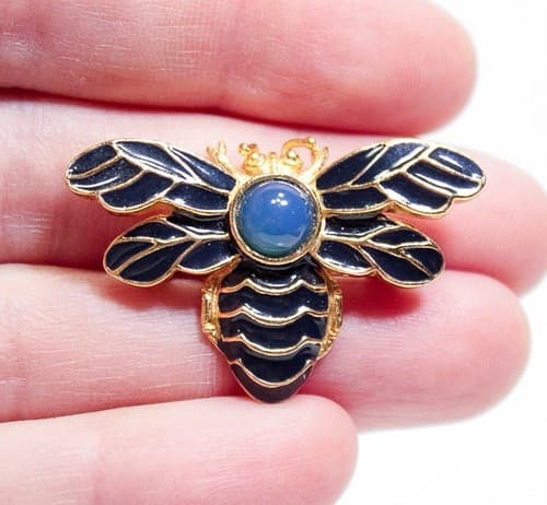 Vintage HMR Enamel Cabochon Stone HERITAGE MUSEUM REPLICA Bumble Bee Brooch - Thumbnail 3