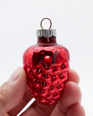 Vtg SHINY BRITE Red Bumpy Grape Cluster Glass Christmas Ornament - Thumbnail 2
