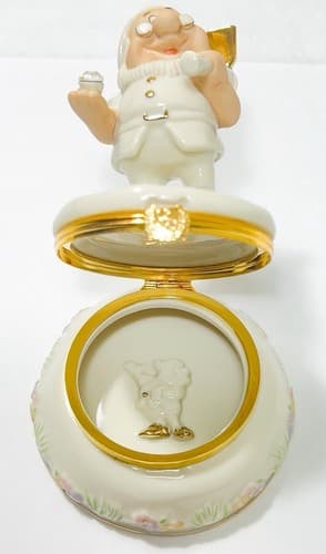 Lenox Treasures Disney Snow White Dwarf Doc Porcelain Trinket Vanity Box - Thumbnail 5
