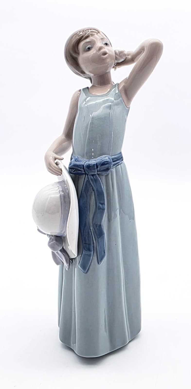 Lladro Prissy #01005010 Spain Glossy Porcelain Figure By Francisco Catala - Thumbnail 7