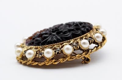 Vintage Amber Brown Carved Glass Faux Pearl & Rhinestone Floral Pin Brooch - Thumbnail 4