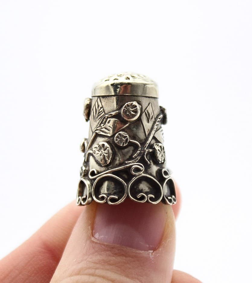 Vintage Alpaca Mexico Silver Hand-Wrought Leaves & Floral Motif Sewing Thimble - Thumbnail 2