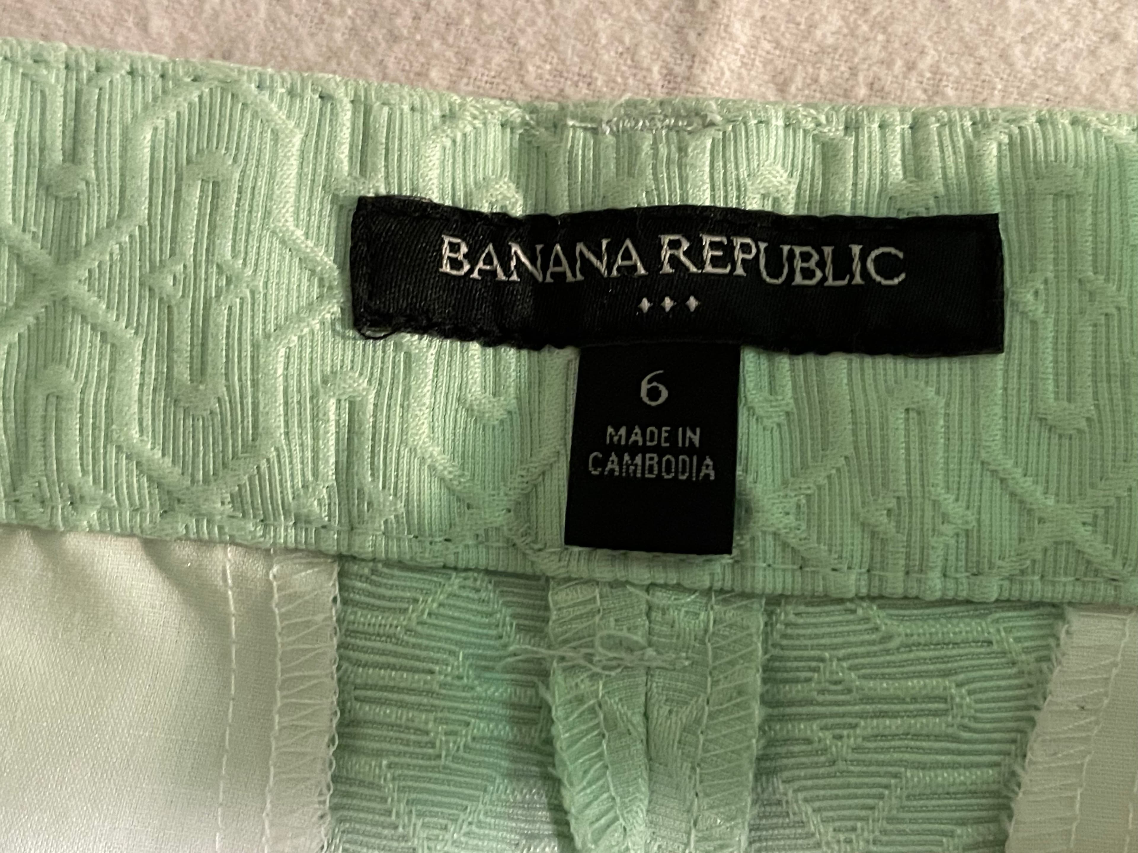 Banana Republic Women’s Mint Green Chino Shorts - Thumbnail 4