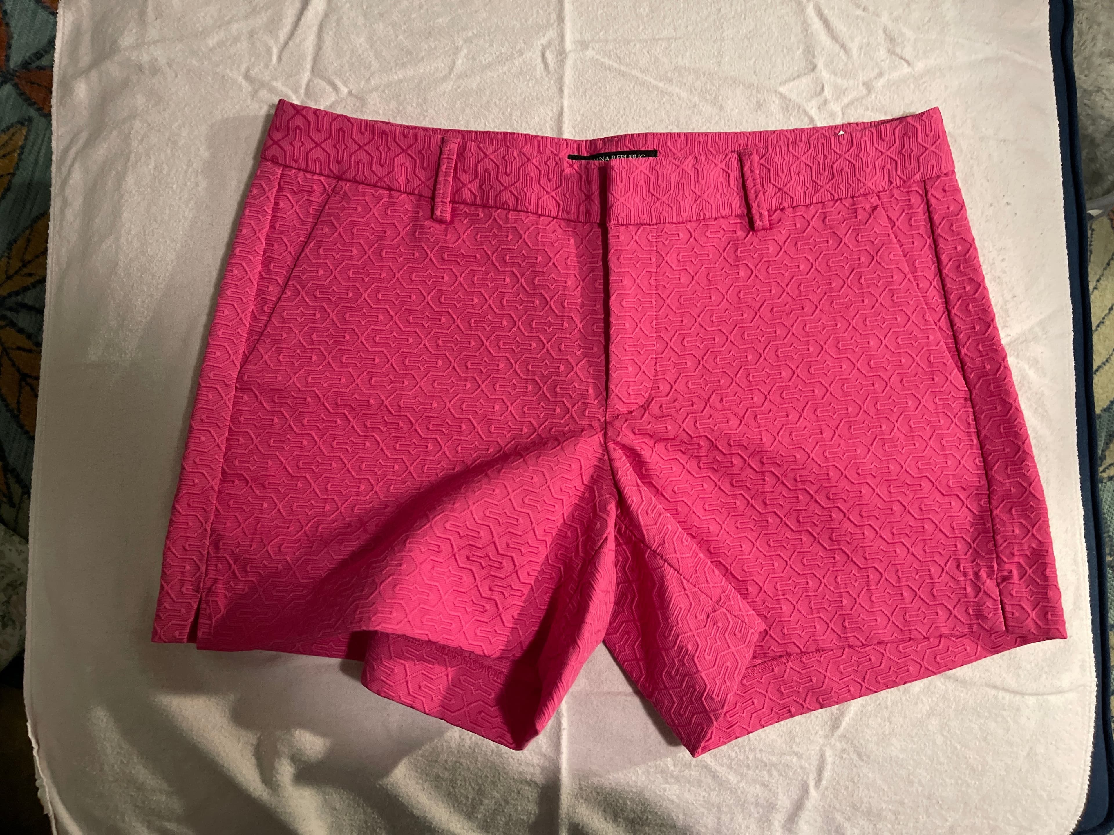Banana Republic Women’s Chino Shorts - Image 1