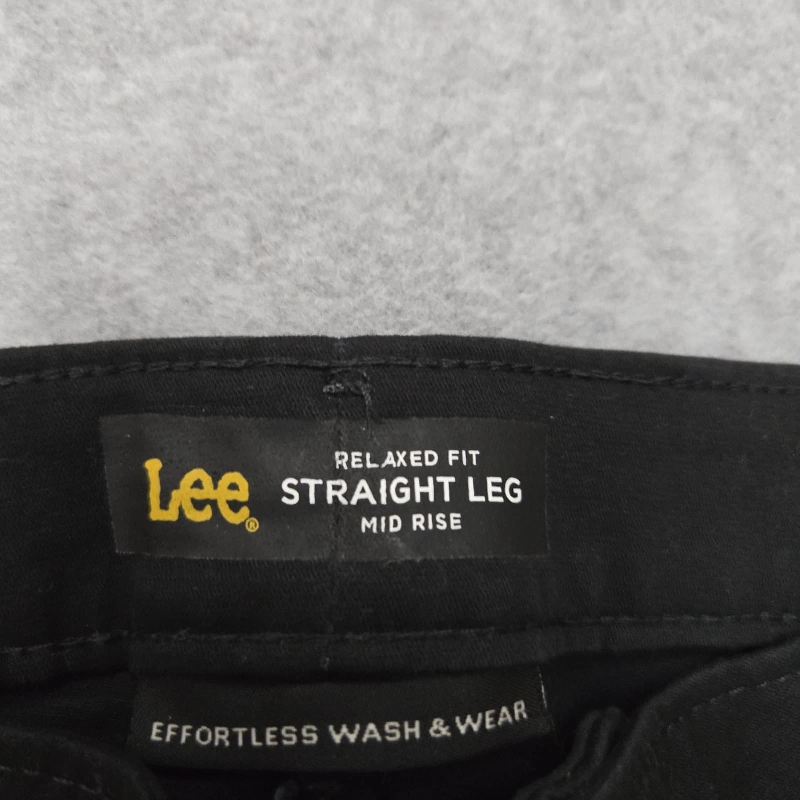 Lee Pants Women's Straight Leg Relaxed Fit Mid Rise Black 24W Petite - Thumbnail 3