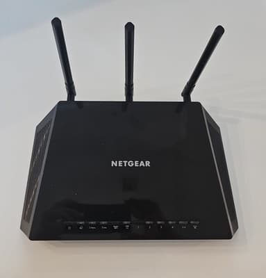 Netgear Nighthawk AC1750 Smart Dual Band WiFi Router Model R6700v3 - Works Great - Image 1