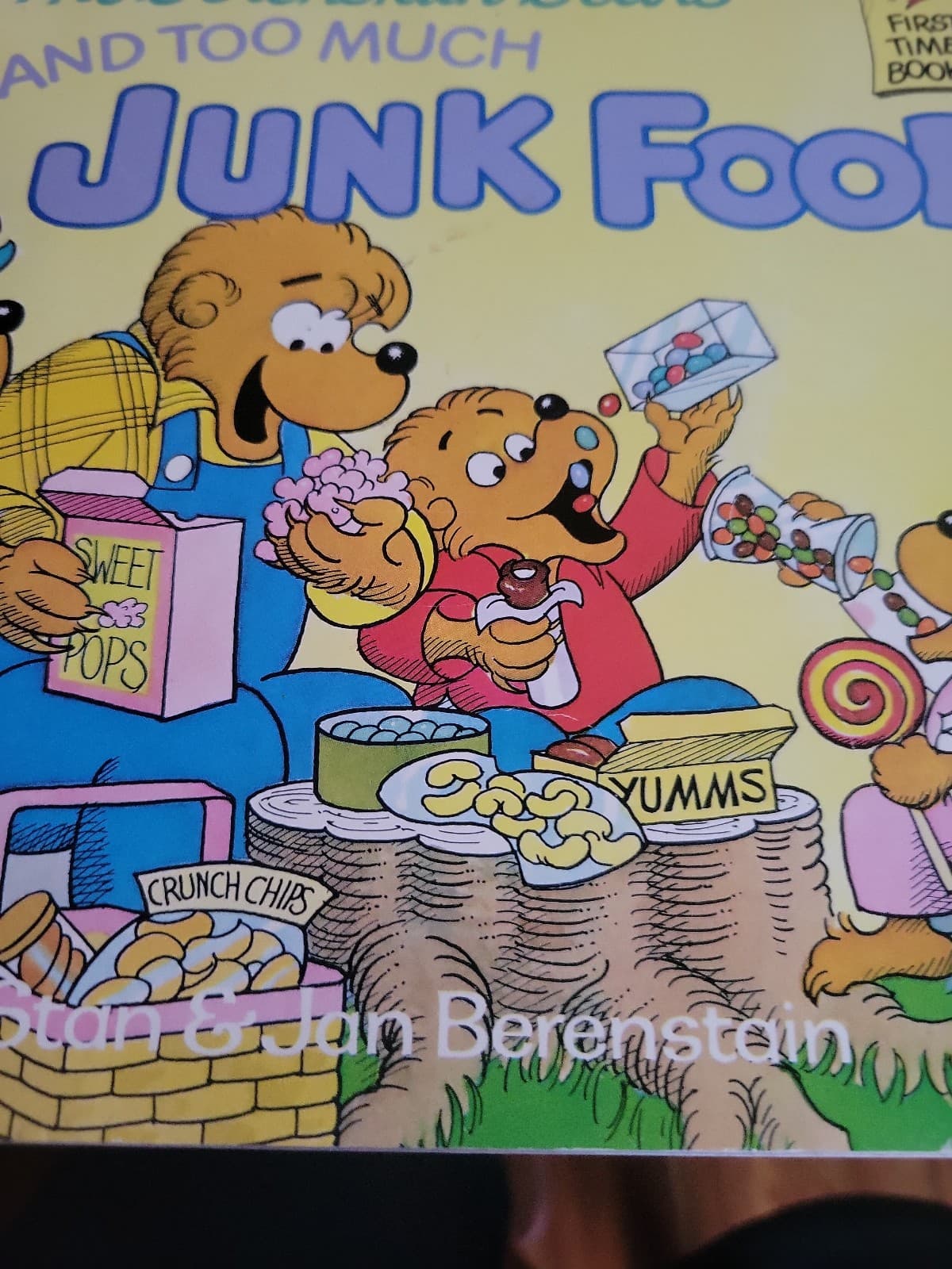 The Berenstain bears and too much junk food. Buy 3 get 2 free - Image 1