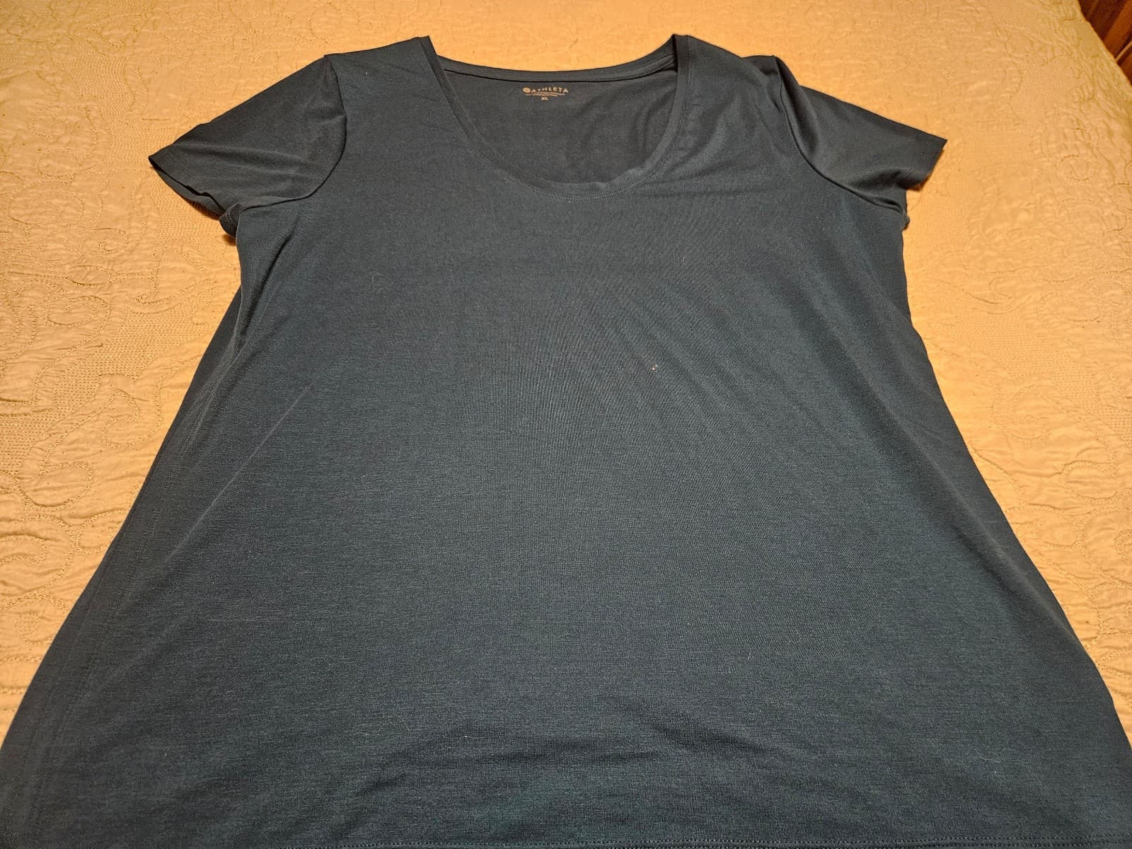 Athleta tee. XL. - Image 1