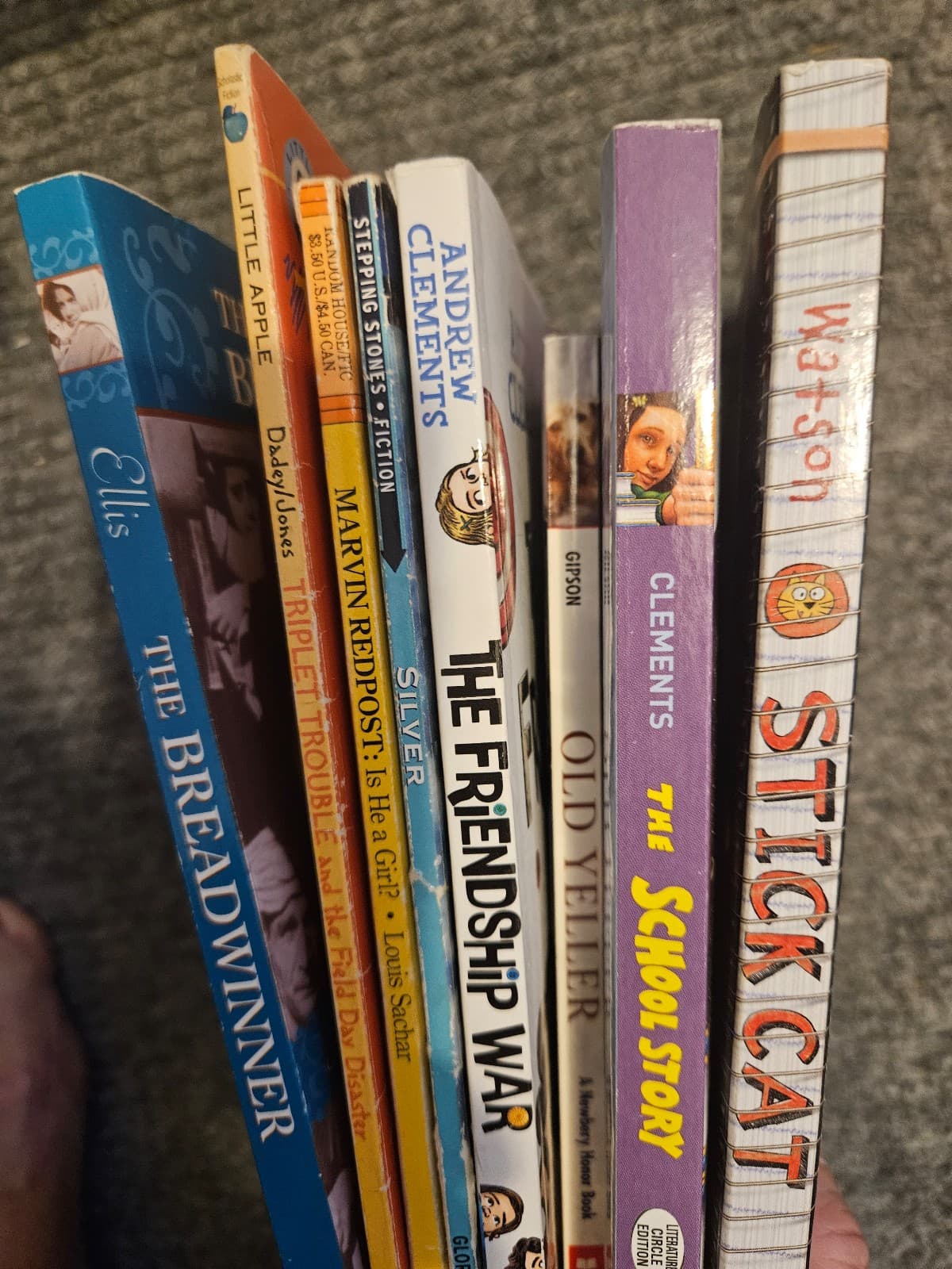 8 kids chapter books. Buy 3 book listings get 1 free - Thumbnail 2