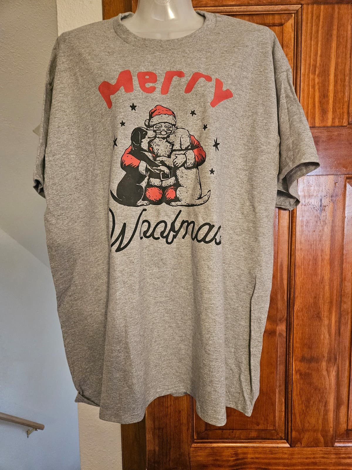 Merry woofmas tee shirt. New XL. - Thumbnail 3