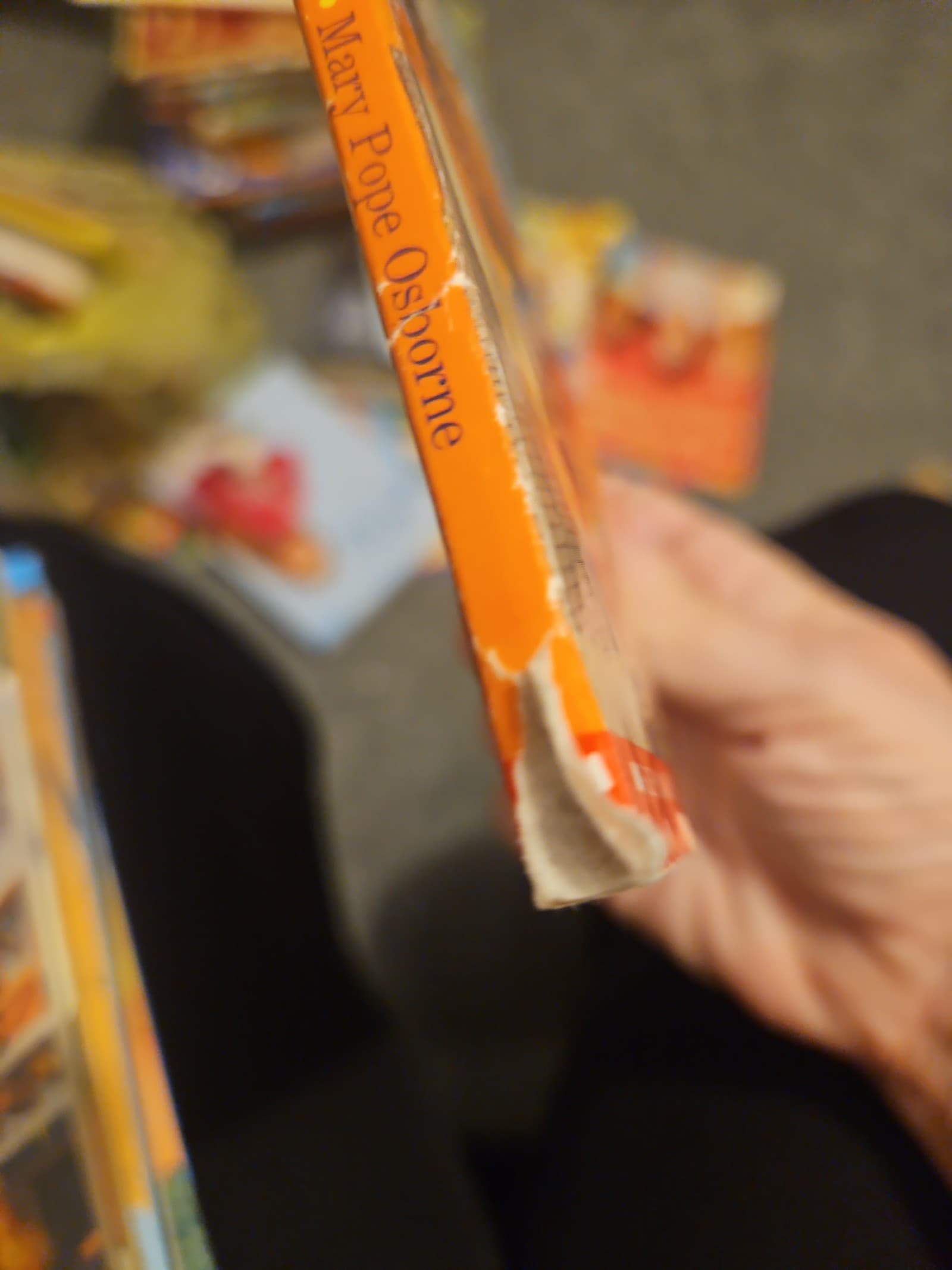 The magic tree house. Thanksgiving on Thursday. Buy 3 books, get 1 free - Thumbnail 2