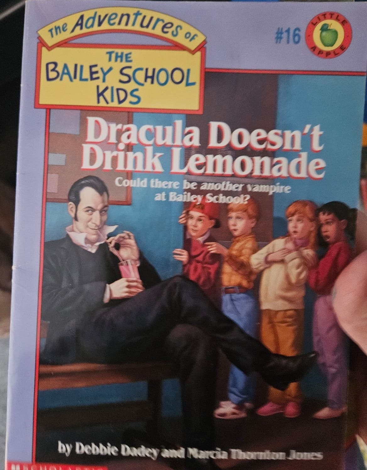 Dracula doesn't drink lemonade. The Bailey school kids. Buy 3 book listings, get - Image 1