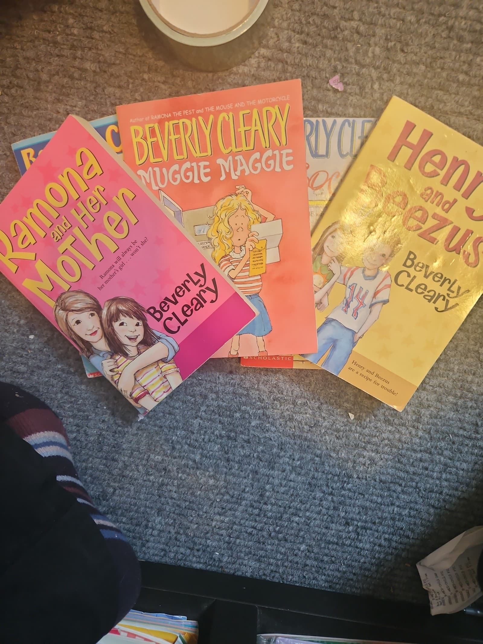 5 Beverly Cleary books. Buy 3 book listings, get 1 free - Image 1