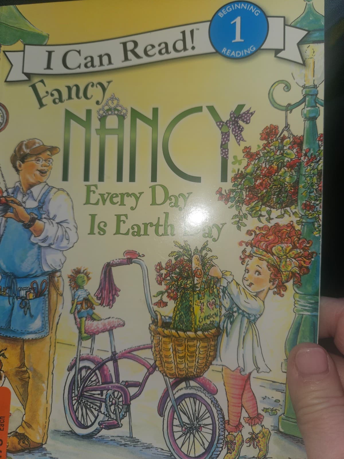 Fancy Nancy. Every day is earth day. Buy 1 book, get 1 free - Image 1