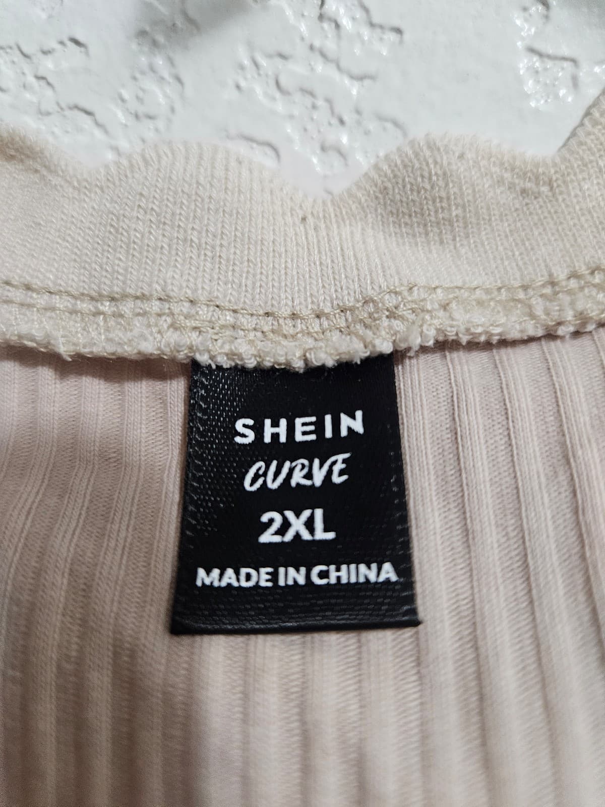 Shein curve 2X women's tee.buy 1 clothing, get 1 free - Thumbnail 2