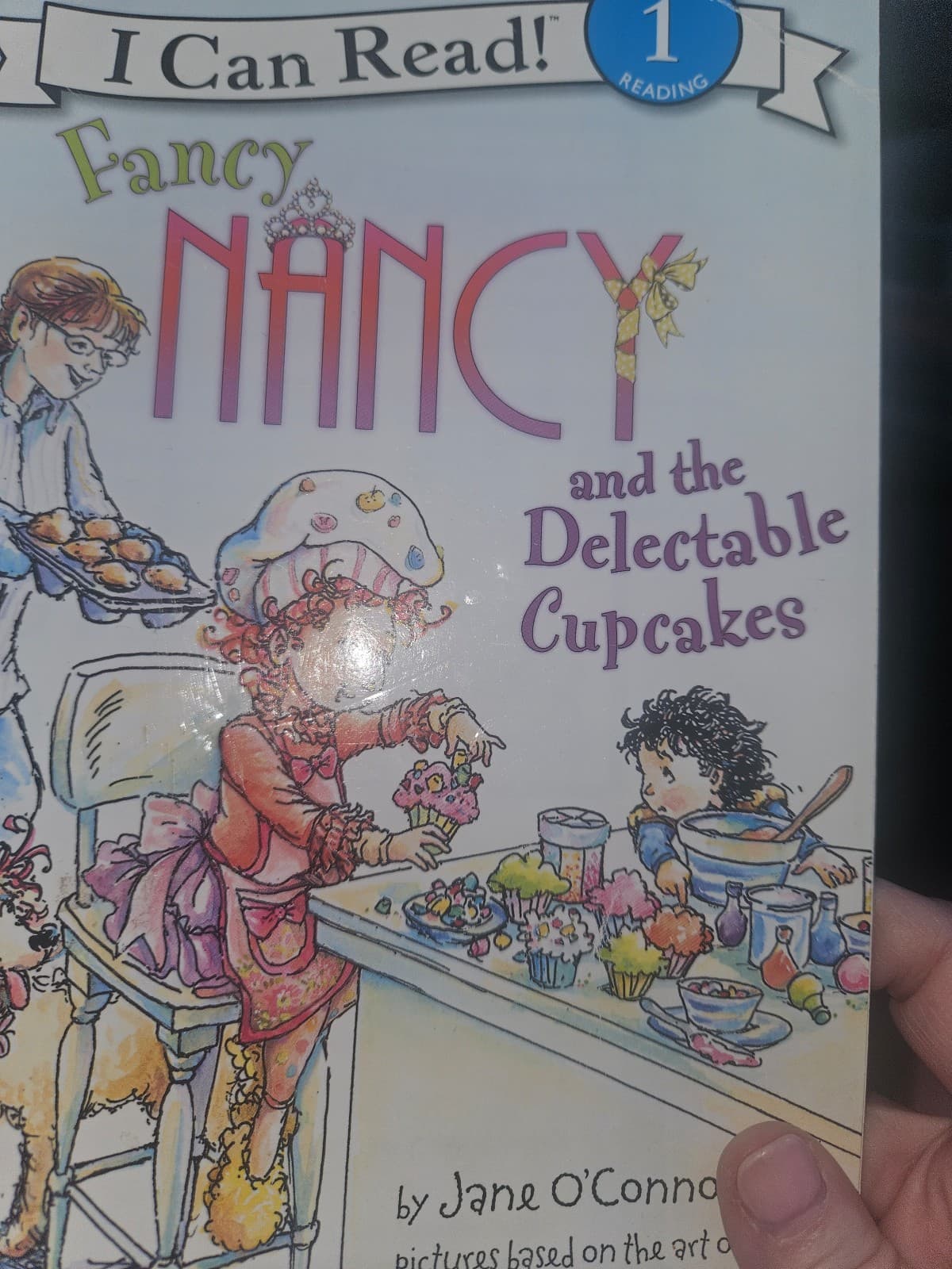 Fancy Nancy and the delectable cupcakes. Buy 3 book, get 1 free - Image 1