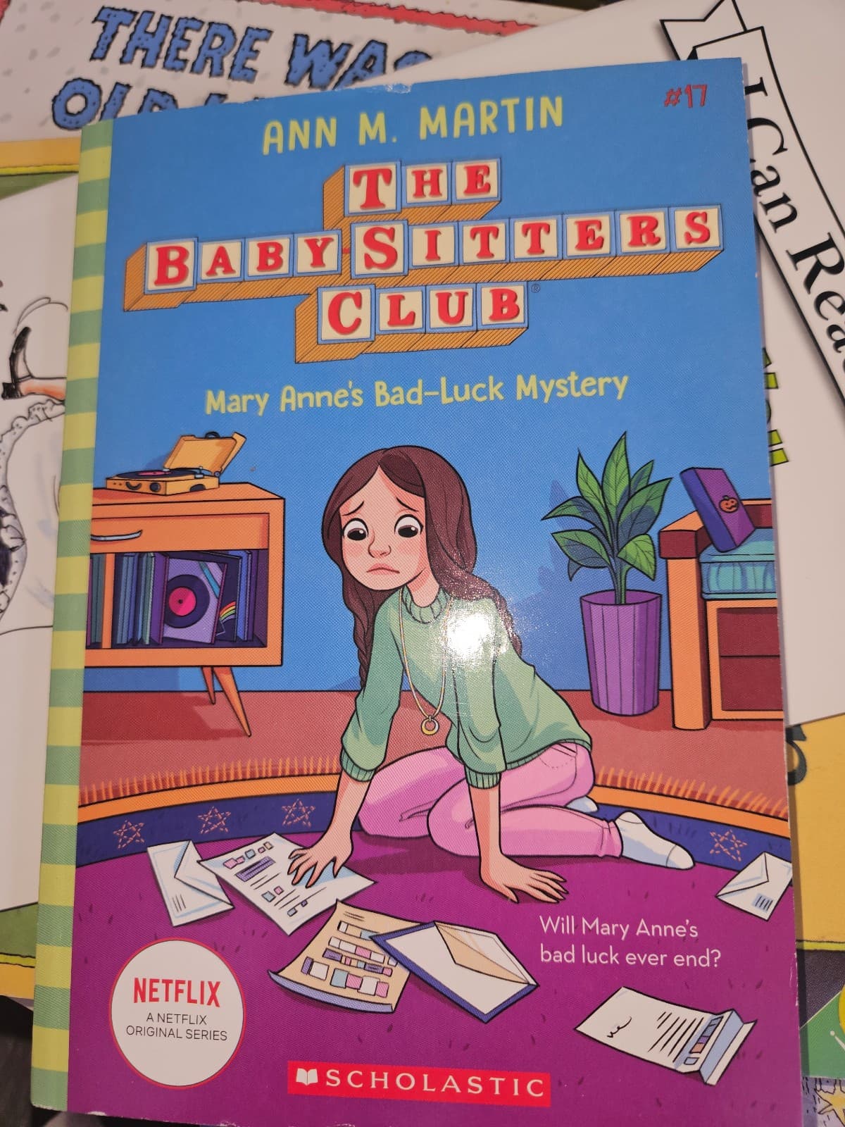 The babysitters club. Mary Anne's bad luck mystery. Buy 3 book listings, get 1 f - Image 1