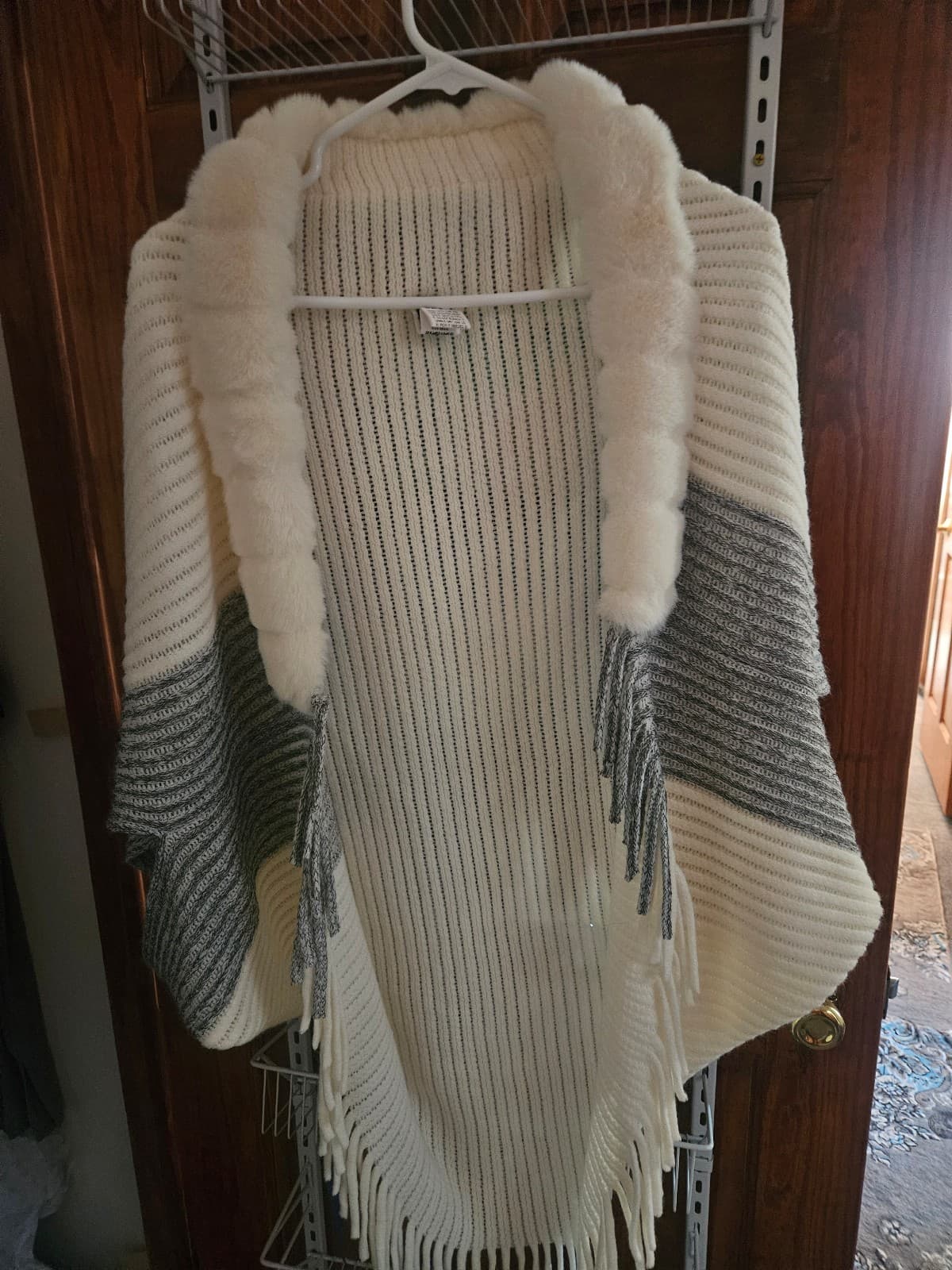 Wimens shein cape/ sweater one size nwot - Image 1