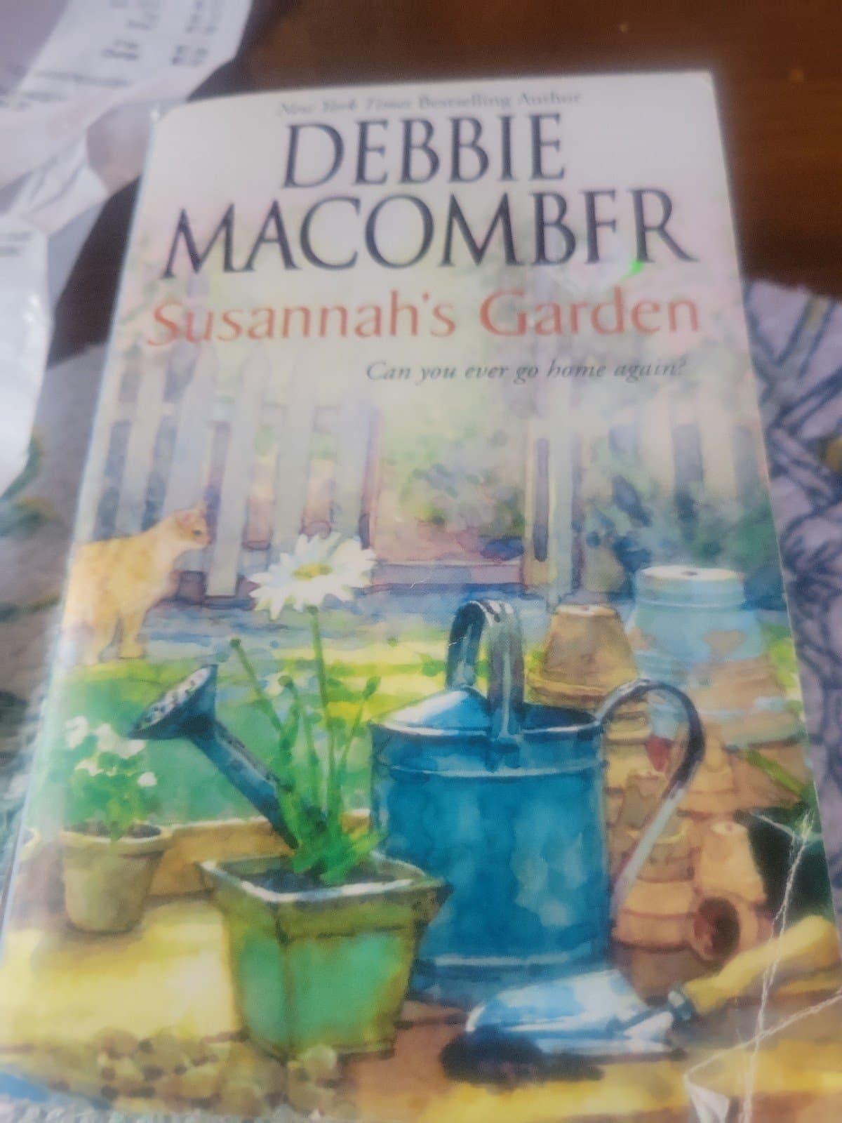 Susannah's garden. Debbie Macomber. Buy 1 adult book get 1 free - Image 1