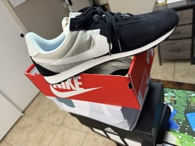 Nike Men's size 11 - Image 1