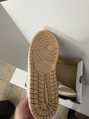 Jordan Air Jordan 1 Mid Pale Ivory Light Orewood Brown Women's BQ6472-118 - Thumbnail 3