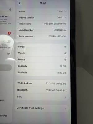 Apple iPad 8th Gen 32GB Gray Wi‑Fi Unlocked Tablet iPadOS (MYLU2LL/A) - Thumbnail 3