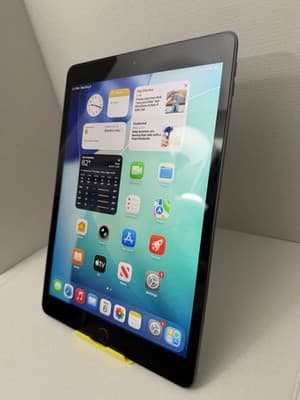 Apple iPad 8th Gen 32GB Gray Wi‑Fi Unlocked Tablet iPadOS (MYLU2LL/A) - Thumbnail 2