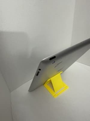 Apple iPad 9.7in 32GB Wi-Fi iOS Tablet Silver/White A6X MD514LL/A - Thumbnail 4