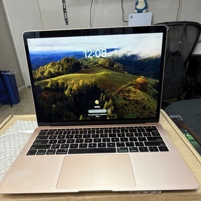 Apple MacBook Air 13-inch Gold Laptop Webcam Wi-Fi Bluetooth USB-C SSD - Thumbnail 5