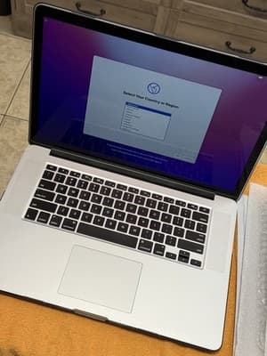 Apple MacBook Pro 15" Silver Laptop Backlit Keyboard Graphic Design - Thumbnail 5