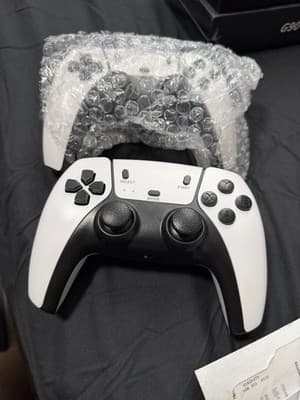 GameStick Game Stick Pro 4K Wireless Micro console 20,000 plus games - Thumbnail 3