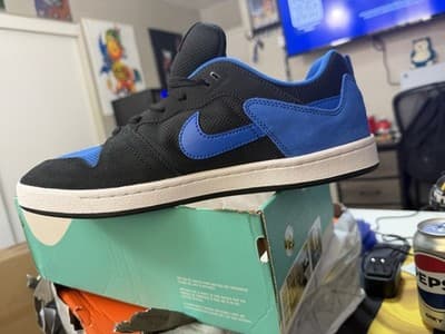 Nike SB Alleyoop Black/Royal Blue Skateboarding Shoes Men’s US 11 D - Image 1