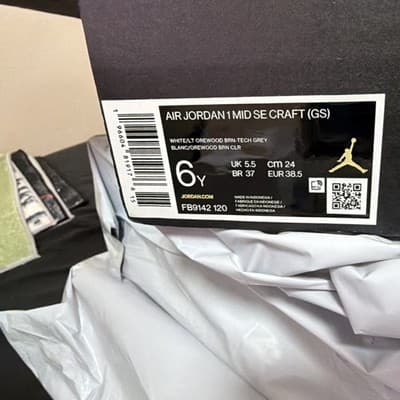 Air Jordan 1 Mid SE Craft Sneakers Size 6Y - Thumbnail 2