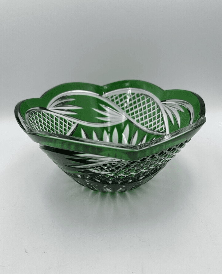 Handcrafted 9.5-Inch Cut and Polished Lead Crystal Salad Bowl - Thumbnail 2