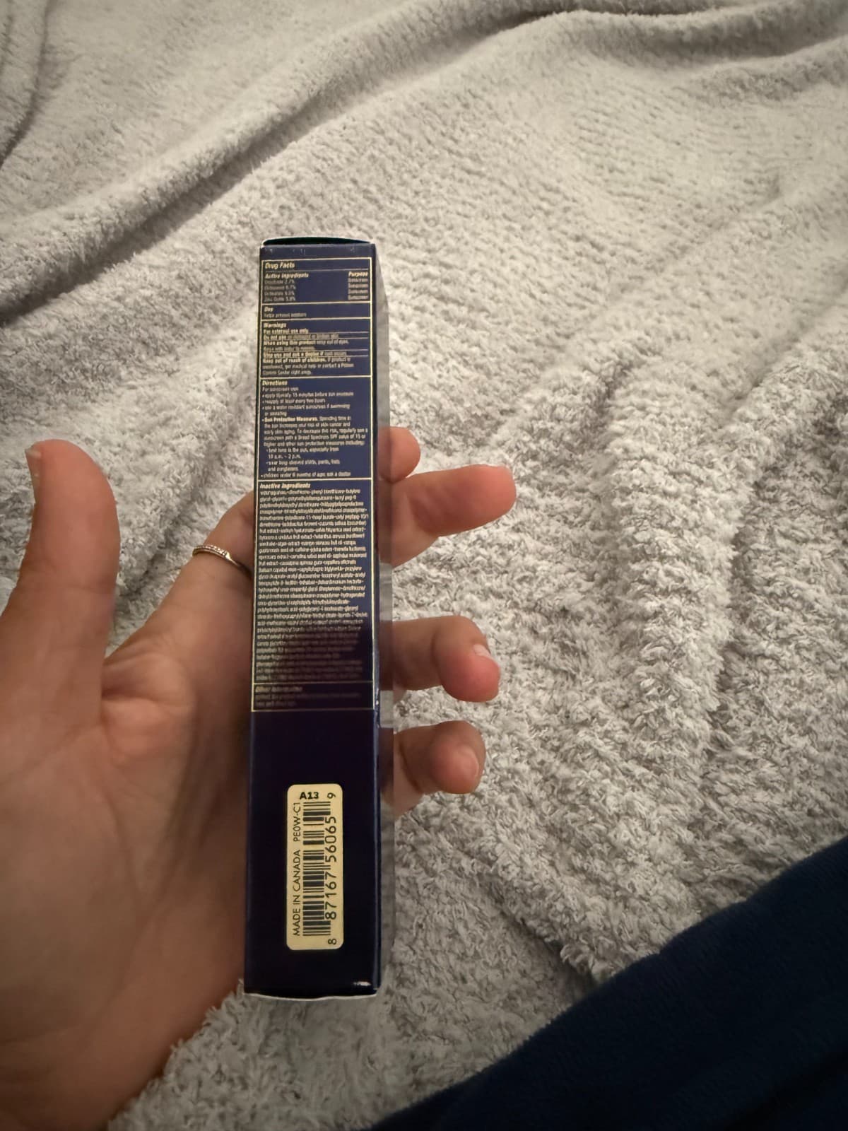 Estee Lauder Futurist Hydra Rescue Moisturizing Liquid Makeup 1.2 fl oz #5W2 - Thumbnail 4