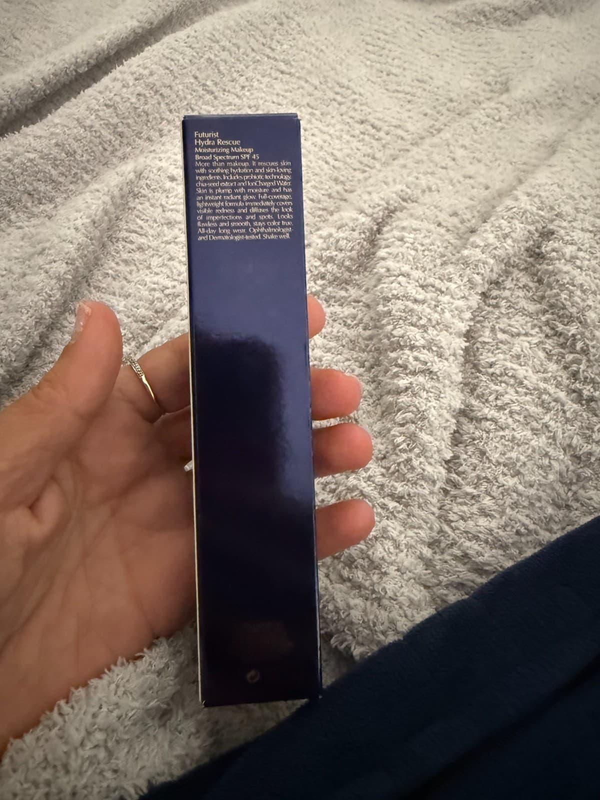 Estee Lauder Futurist Hydra Rescue Moisturizing Liquid Makeup 1.2 fl oz #5W2 - Thumbnail 3