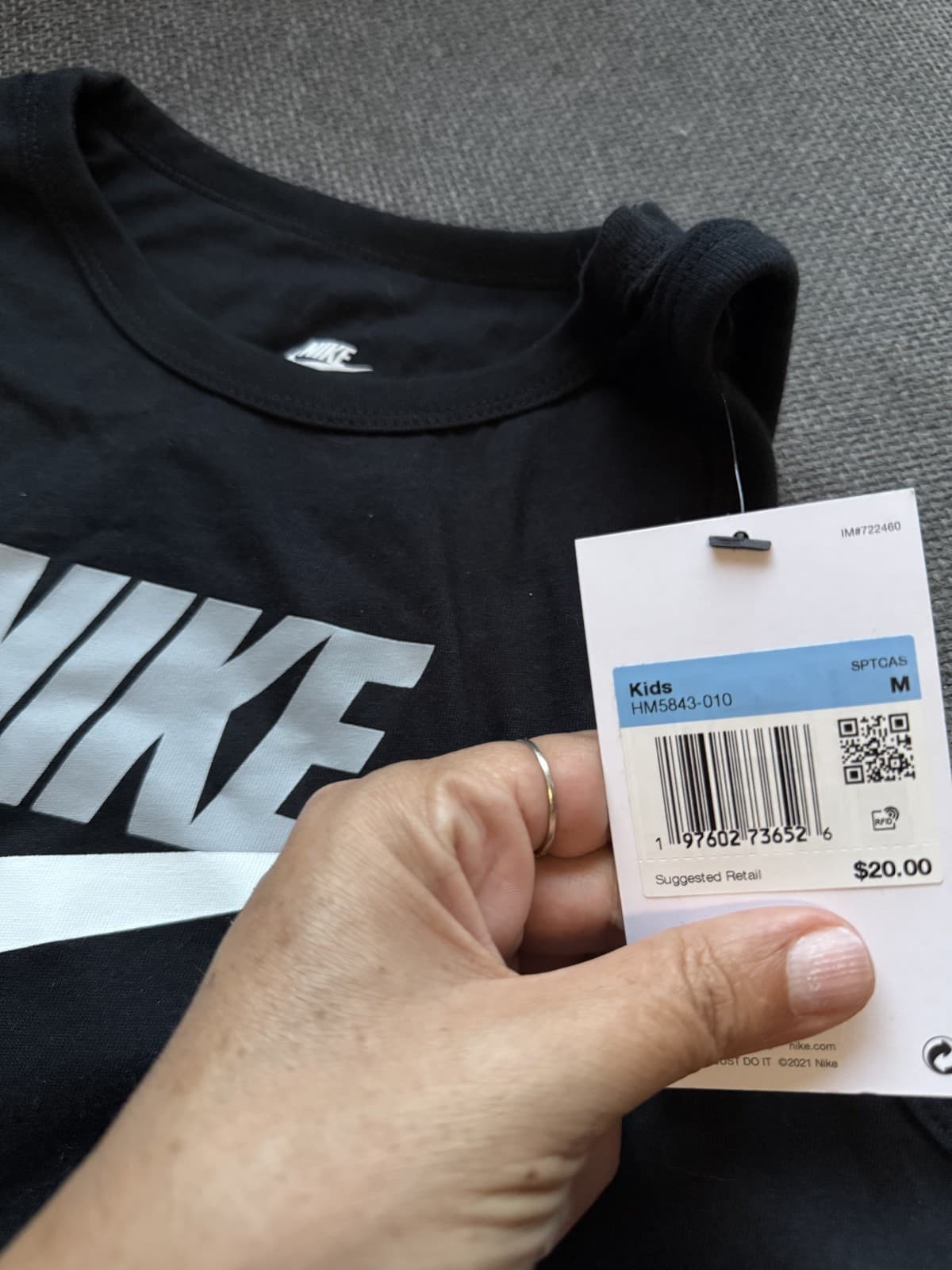 Boys 8-20 Nike Sportswear Tank Top Color: Black Size: MEDIUM Brand: Nike - Image 1