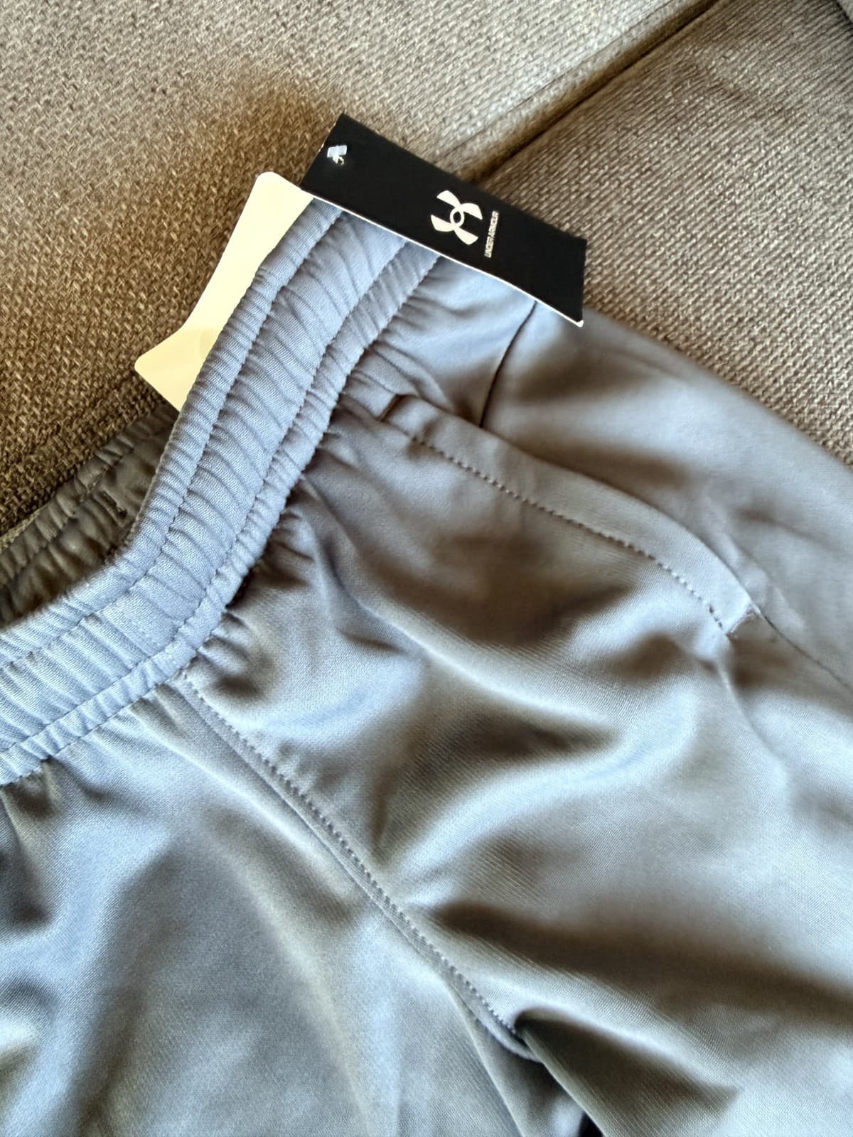 NWT Under Armor size Ysmall loose active pants - Thumbnail 4