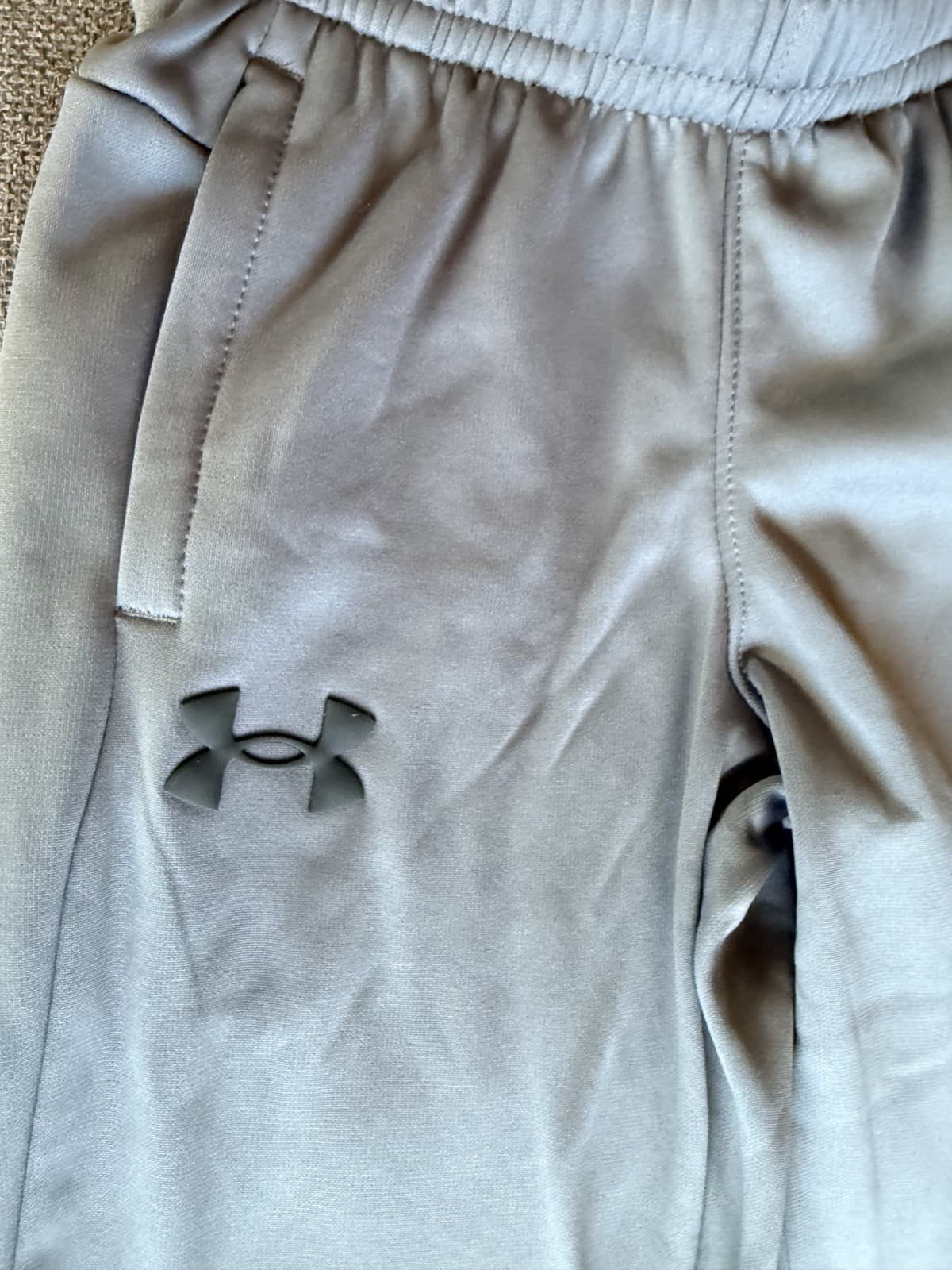 NWT Under Armor size Ysmall loose active pants - Thumbnail 2