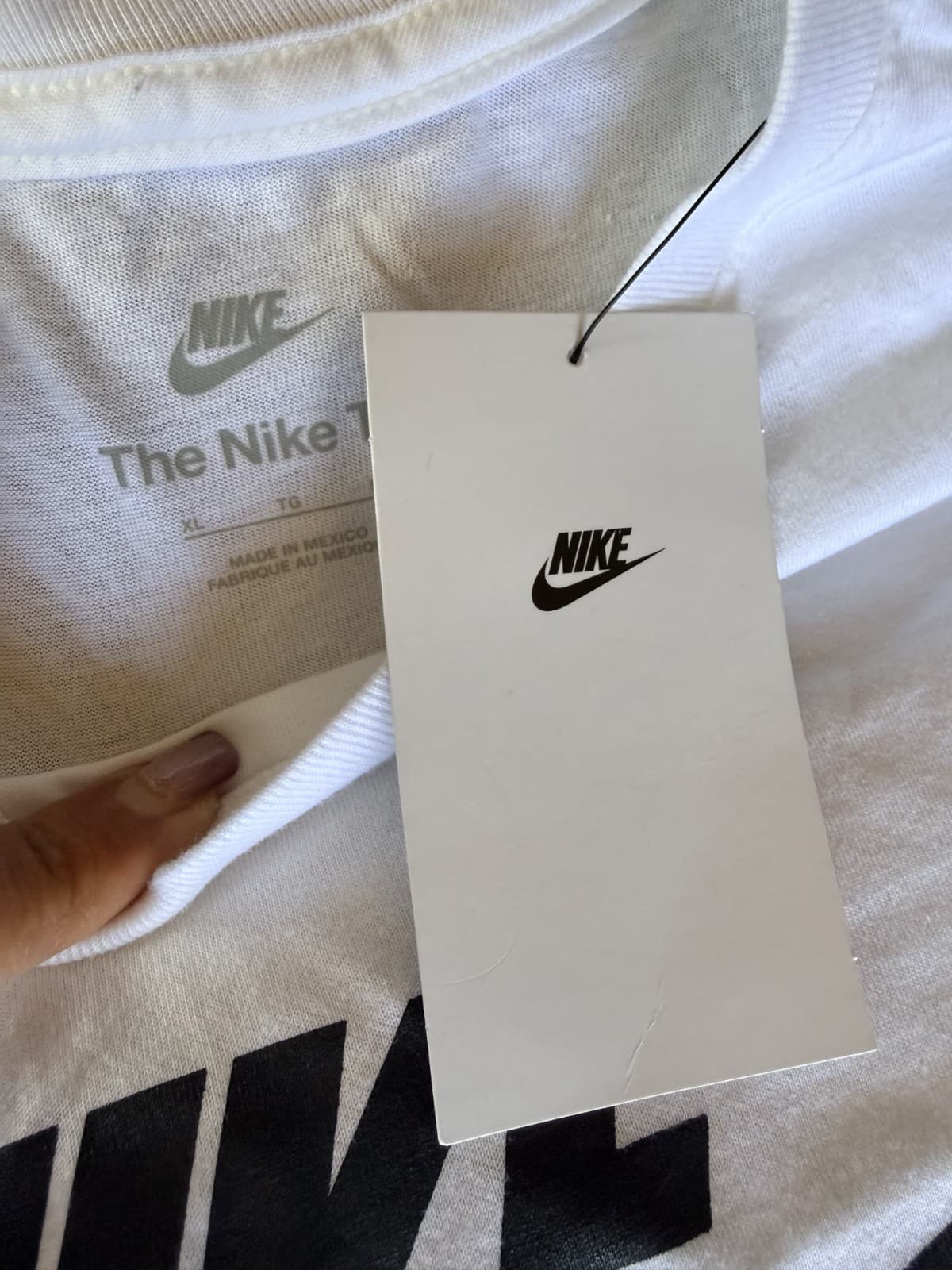New women's Nike tshirt size xl - Thumbnail 3