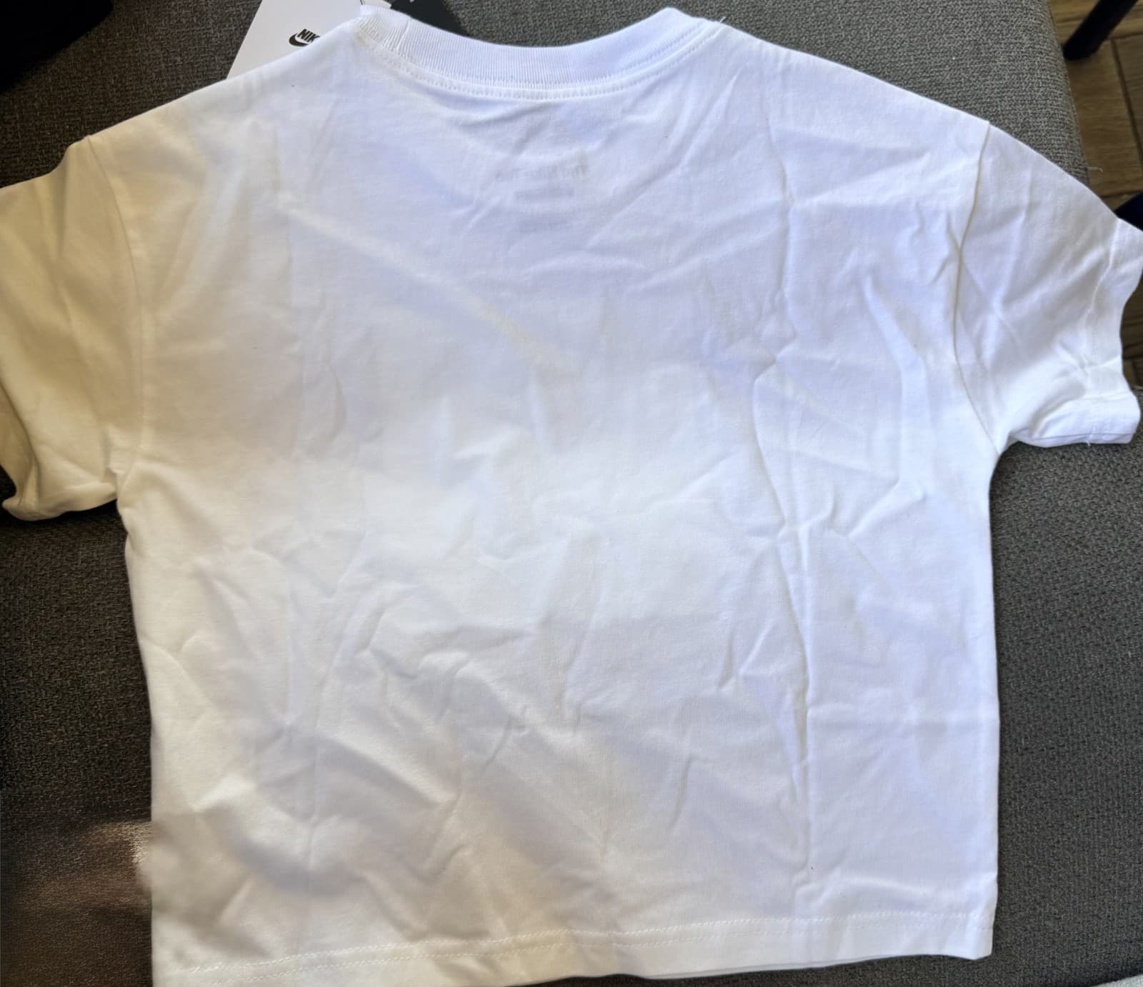 Girls Nike move with nature crop tshirt new size small - Thumbnail 4