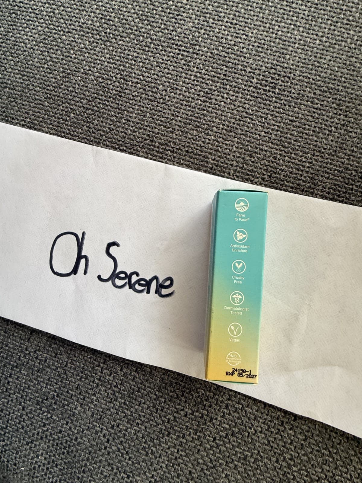 coola hydrating lip oil spf 30 in golden glow - Thumbnail 2