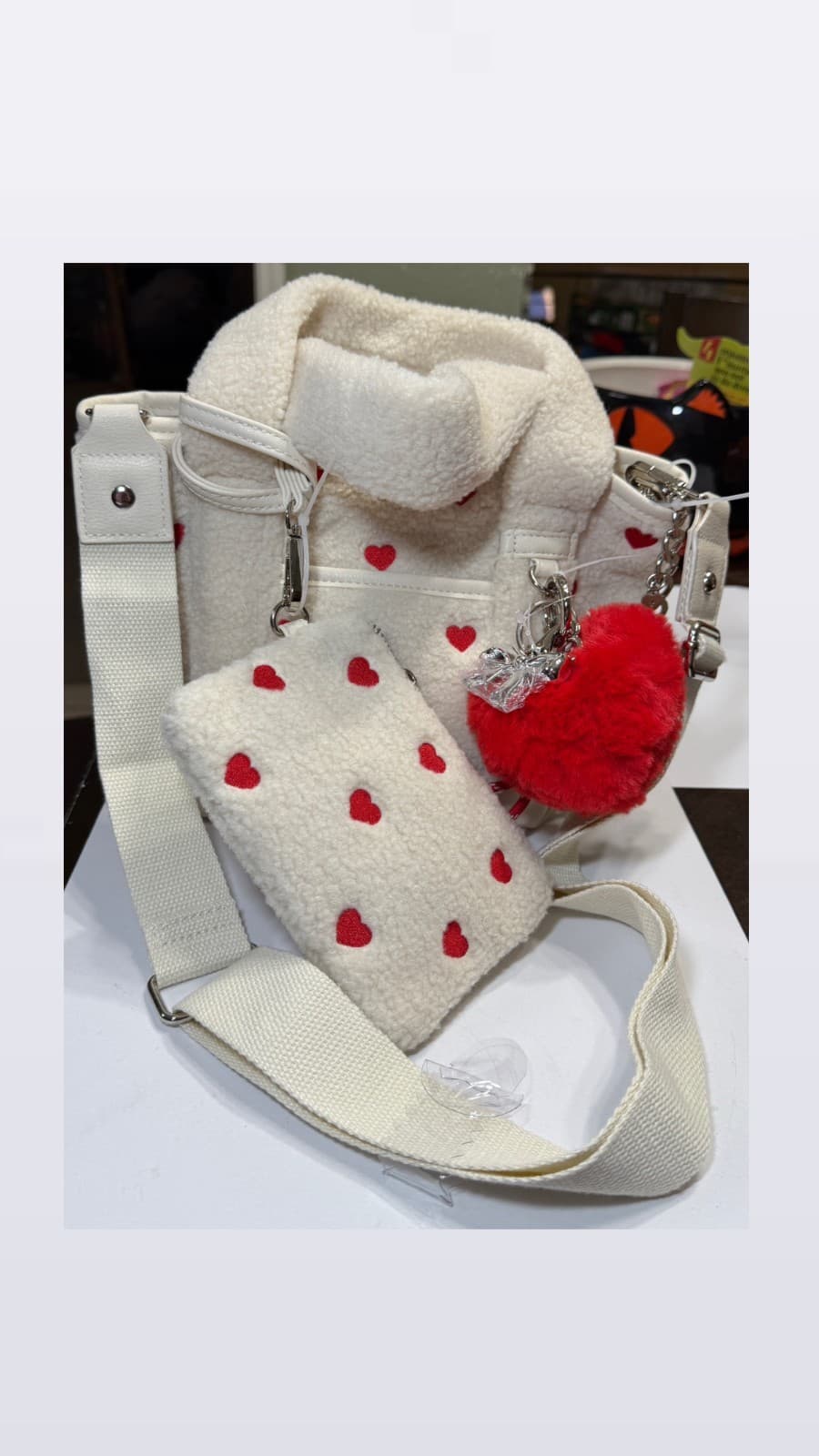 Madden girl faux sherpa heart embrodierd purse