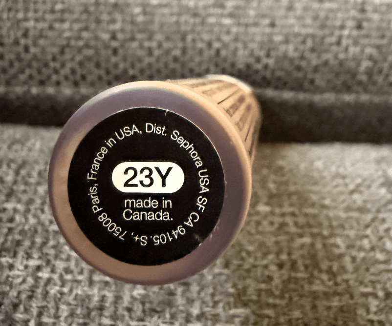 Full Coverage MultiUse Hydrating Concealer 23Y - Thumbnail 2