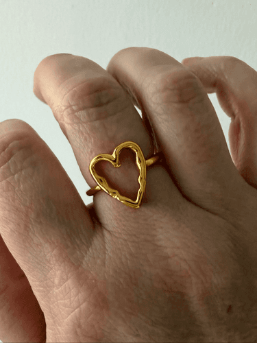 The Gold Wired Oversized heart ring in 925 silver and 14k plating - Thumbnail 2